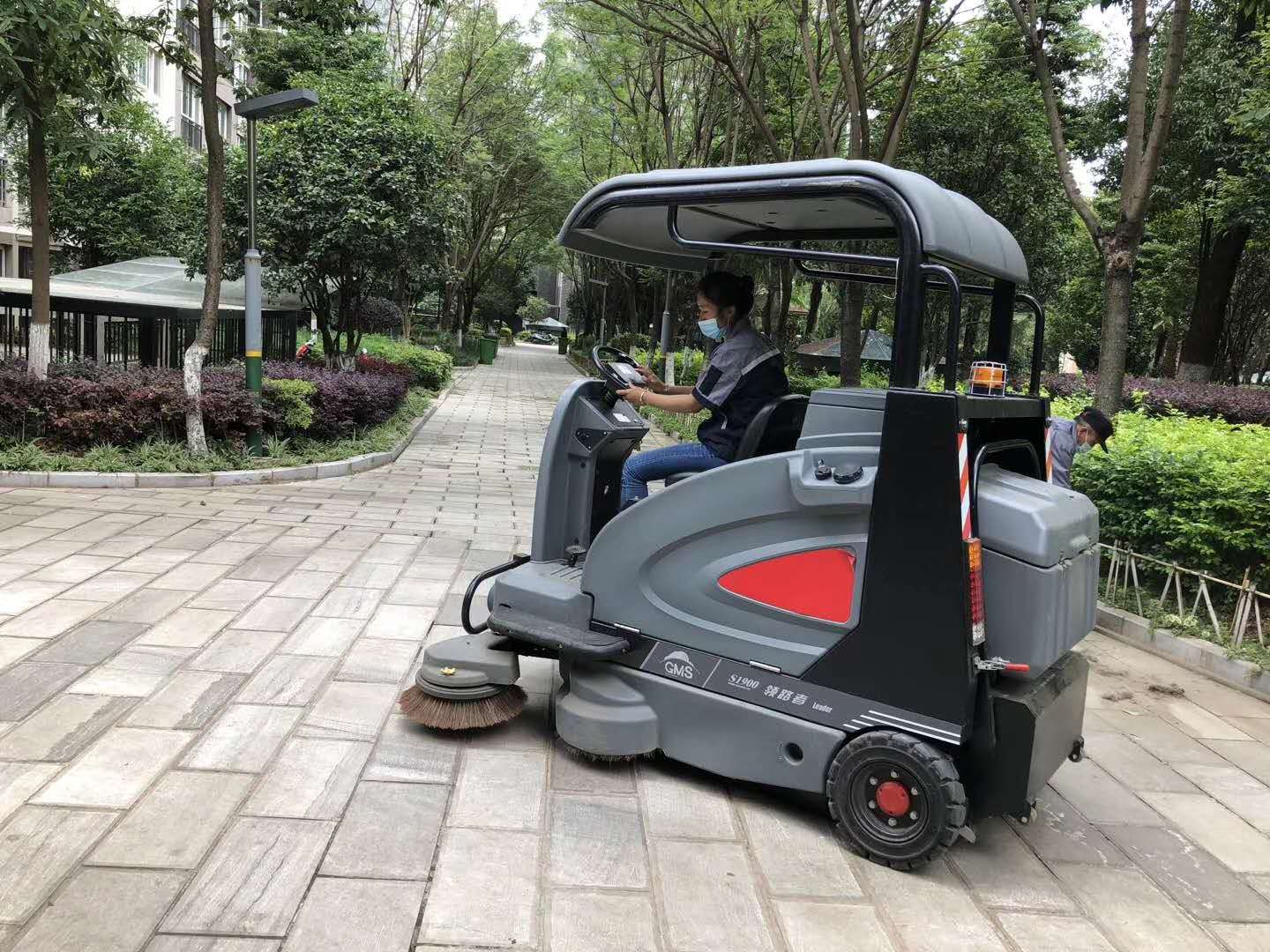 物業電動掃地車應該如何選購？